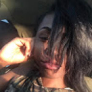 Meet your Posher, Karinia